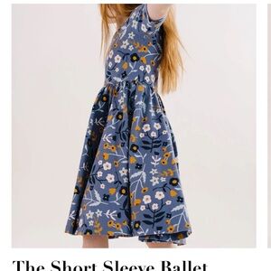 Alice + Ames short sleeve ballet dress size 8. NEW.